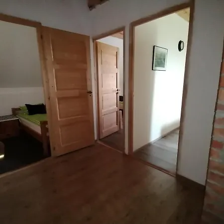 Julianna Nyaralo Prázdninový dům