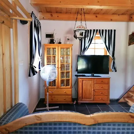 بيت للعطل Julianna Nyaralo *