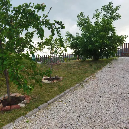 بيت للعطل Julianna Nyaralo تشوباك