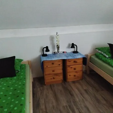 Julianna Nyaralo بيت للعطل تشوباك